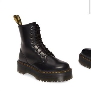 DR. MARTENS JADON PLATFORM BOOT